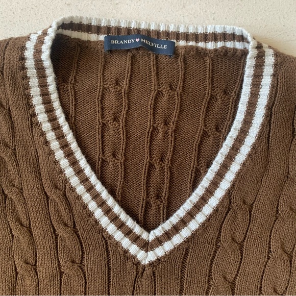 Brandy Melville Vest - Picture 2 of 2